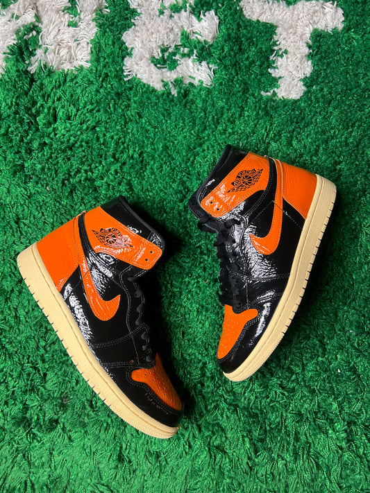 Shattered backboard 3.0 - used